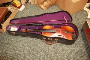 Vintage Copy of Antonius Stradivarius Violin With Case And Bow AS IS W/ DAMAGE - Picture 1 of 24
