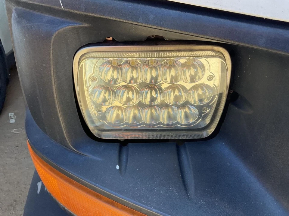 Headlight Sealed Beam Fits 96-17 EXPRESS 2500 VAN 4803014 - Image 1 of 1