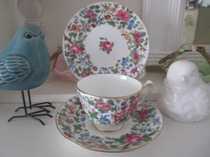 GORGEOUS CROWN STAFFORDSHIRE FLORAL FINE BONE CHINA TRIO - Picture 1 of 9