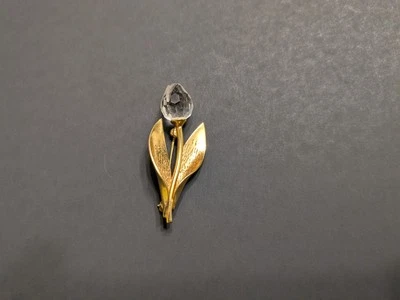 Swarovski Crystal Rose Pin Brooch Flower Gold Tone Stem Swan Signed MultiFaceted - Image 1 of 4