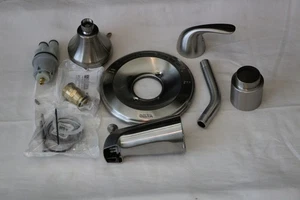 Delta Monitor 13 Serie Badewanne und Dusche Trim Kit T13420-SS BESCHREIBUNG LESEN - Bild 1 von 23