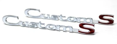 NUEVO JUEGO DE INSIGNIA EMBLEMA GUARDABARROS DELANTERO "Custom S" / para modelos Pontiac 1968-69 listados Foto 1 de 4