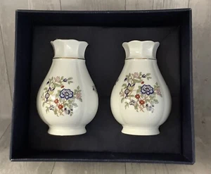 Royal Tara China Vases Pair Aynsley Style Irish Bone China in Original Box - Picture 1 of 6