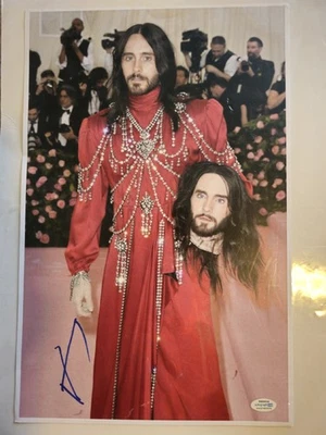 Jared Leto 签名 11×17 Met Gala 照片 – ACOA 认证 — 第 1/3 张图片
