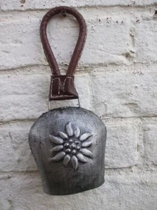 Klangvolle Kuhglocke, Glockenschelle, Eisen, grau Lederband, 25 cm - Bild 1 von 1