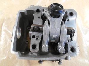 T1093 2004 CAN AM QUEST ROTAX 650 4X4 CYLINDER HEAD + VALVES CAMSHAFT 420613477 - Bild 1 von 11