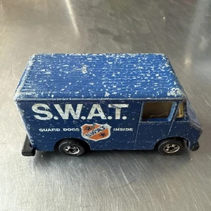 Hot Wheels SWAT Vintage - Guard Dogs Inside - Bild 1 von 6
