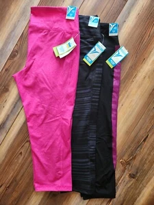 NWT Set Of 3 Old Navy Active Fitted Capri Leggings Yoga W LG Black Pink Pattern - Picture 1 of 16