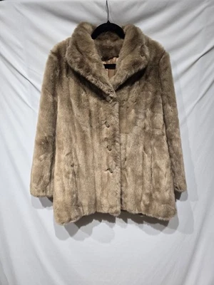 Abrigo de piel sintética Tissavel Francia para Country Pacer. Busto 42. N-H 28. 100% acrílico. Foto 1 de 4