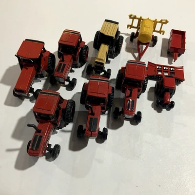 Vintage Die-Cast Case International Harvester Tractor Bundle (1/64 Scale) Ertl - Image 1 of 4