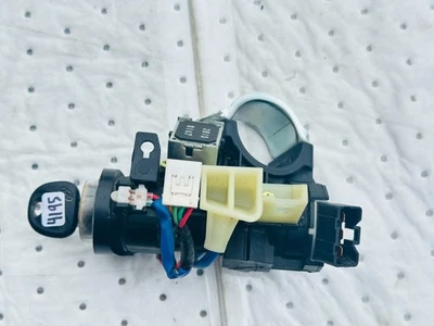 2018-2020 HYUNDAI ELANTRA GT IGNTION SWITCH LOCK W/KEY OEM - Image 1 of 4