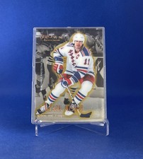 Mark Messier 1995-96 Pinnacle Select Certified #14 Protective Film On