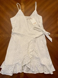 GB White Juniors Sleeveless Textured Dress size M - Picture 1 of 6