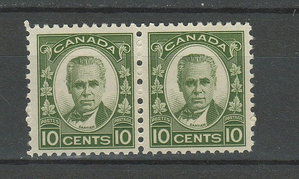 Canada 1930 - 10c pair ☀ MLH stamps  - Image 1 of 2