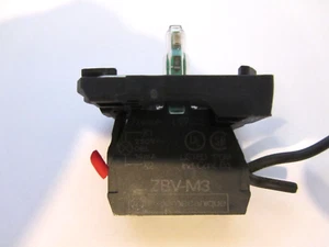 TELEMECANIQUE SCHNEIDER ELECTRIC ZBVM3 LIGHT BLOCK LED GREEN STEADY + MOUNT USED - Picture 1 of 7
