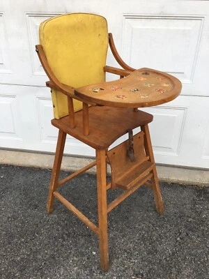 Silla alta de madera vintage para bebé con bandeja inclinable Foto 1 de 4