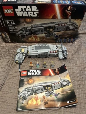 LEGO Star Wars: Resistance Troop Transporter (75140) - Image 1 of 4