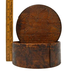 Vintage FOLK ART CARVED SHAKER BOX 6.5" Round w/ Lid WOOD CONTAINER Floral Motif - Picture 1 of 11