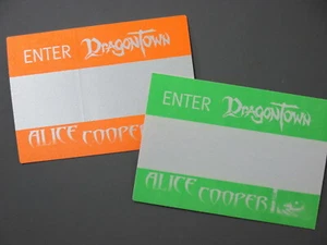 Alice Cooper satin backstage passes AUTHENTIC 2 Dragontown green & orange ! - Picture 1 of 1
