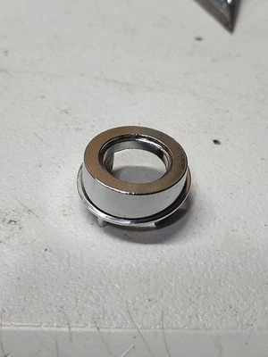 Chevrolet CHEVELLE VEGA MONZA AÑOS 60 NOS ANTENA BISEL GM OEM P/N 3897447 OEM Foto 1 de 4