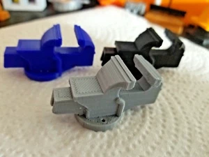 Choose Your Color RC 1/10 Scale Garage Bench Vise Tool Rock Crawler Accessories - Picture 1 of 34