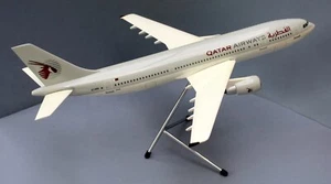 QATAR AIRWAYS AIRBUS A300-600R SPACE MODELS TRAVEL AGENT DISPLAY AIRLINE MODEL - Picture 1 of 24
