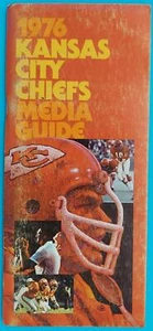 KANSAS CITY CHIEFS Media Guide - 1976 - Picture 1 of 3