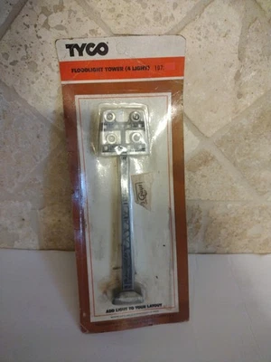 Torre de luces de inundación TYCO HO 4 107 NUEVO EMBALAJE USADO Foto 1 de 4