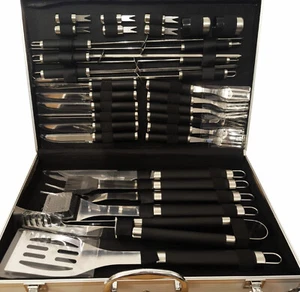 33-teiliges Premium Grillbesteck/Zubehör im eleganten Aluminiumkoffer - Bild 1 von 4
