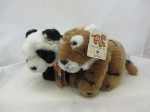 WWF WORLD Wildlife Fund lote de peluche Panda & Tiger 8 en colección - Imagen 1 de 5