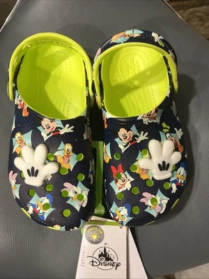 iluminar disney niños cocodrilos verde/azul talla 13 con personajes de Disney 7 Disney Foto 1 de 3