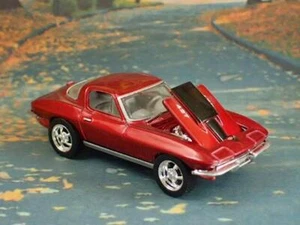 Resto-mod 1967 Chevrolet Corvette 427 V8 Stringray 1/64 Scale Limited Edition S - Imagen 1 de 5
