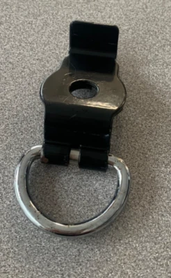 04-07 CADILLAC SRX CARGO TIE DOWN 25764204 USADO FABRICANTE DE EQUIPAMENTO ORIGINAL - Imagem 1 de 4