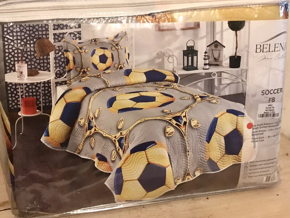 Colcha e fronha acolchoadas individuais Belenay Soccer FB 175x240cm 60x80cm - Imagem 1 de 3