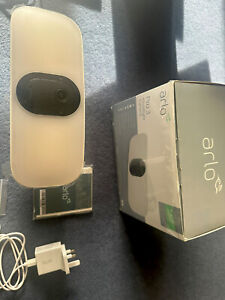 Arlo FB1001-100EUS Pro 3 Outdoor Wirefree Floodlight Camera - White