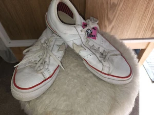 Unisex Converse Shoes. Mens size 9 and ladies size 11 - Picture 1 of 1