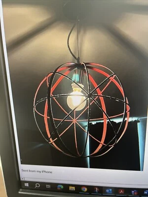 Lámpara colgante industrial de metal rústica Foto 1 de 4