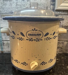 Vintage Rival Stoneware 3150/2 Crock Pot Slow Cooker Blue Flowers Works 3.5 Qt - Picture 1 of 9