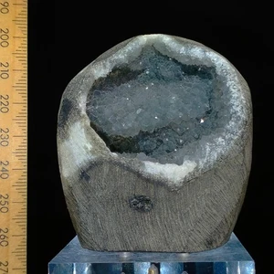 Blue Quartz geode sparkly druzy natural crystal cave cut base India 0.2kg - Picture 1 of 7