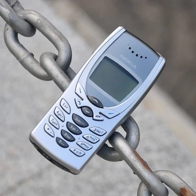 Nokia 8250 "Blue Enchantress" Collectible Edition - Original 2001 Model Vintage - Image 1 of 4