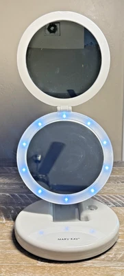 Зеркало складное увеличенное зеркальное с двойной подсветкой для макияжа Mary Kay - протестировано - Изображение 1 из 4