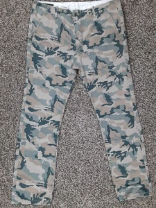 Men's 36x32 Levi's Gridley Camo Elmwood Chino Pants Combat Jeans 55688-0034 - Picture 1 of 11