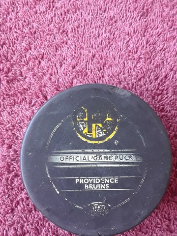 Rare Providence Bruins AHL Offical Game Puck Hockey Puck Pre-owned Cover