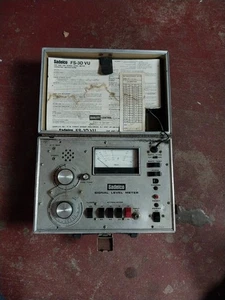 Sadelco Misuratore di livello segnale FS-3D VU Vintage VHF e UHF METER AC-DC così com'è senza restituzioni - Foto 1 di 23