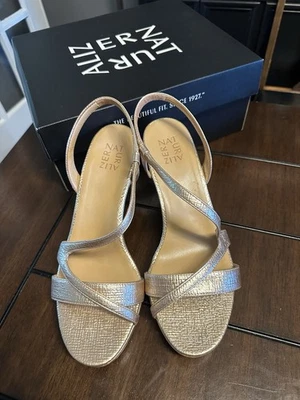 Sandalias de plataforma Naturalizer para mujer 10 anchas Abbey oro rosa Foto 1 de 4