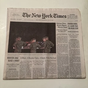 Die New York Times Zeitung 15. Juli 2020 Ein Knaller. Ein Kopfgeldanspruch. Eine Schlacht… - Bild 1 von 12