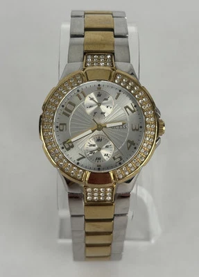 Reloj de cuarzo Guess 35 mm tono dorado/plateado gemado día/fecha con pulsera y batería Foto 1 de 4
