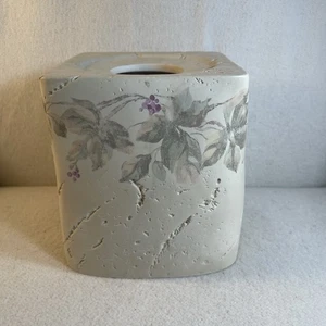 Croscill Ivy Cherry Blum Resin Tissue Box Cover Handpainted Ivy & Berries Design - Picture 1 of 8