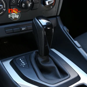 Para BMW Serie 1/3 X1 E90 E91 E92 E93 E87 Brillo Black Gear Shift Borde de cabeza de perno - Imagen 1 de 5