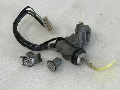 Honda Accord 1979 interruptor de encendido con llave y 2 cilindros de bloqueo de puerta Foto 1 de 4